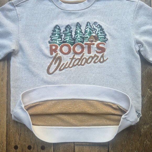 Roots outdoors graphic crewneck sweater with embroidery, size XS - Picture 10 of 15